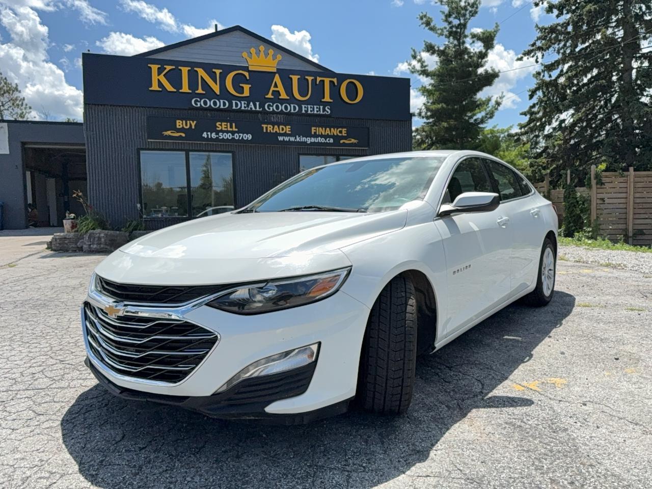 2022 Chevrolet Malibu LT - Photo #1