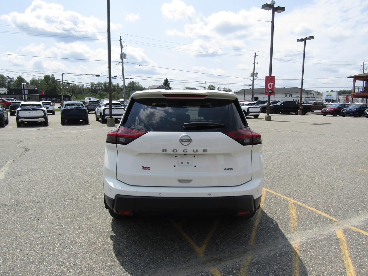 2024 Nissan Rogue S Photo