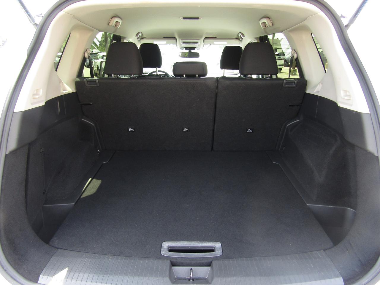 2024 Nissan Rogue S Photo