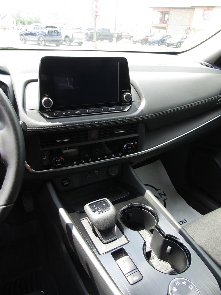 2024 Nissan Rogue S Photo