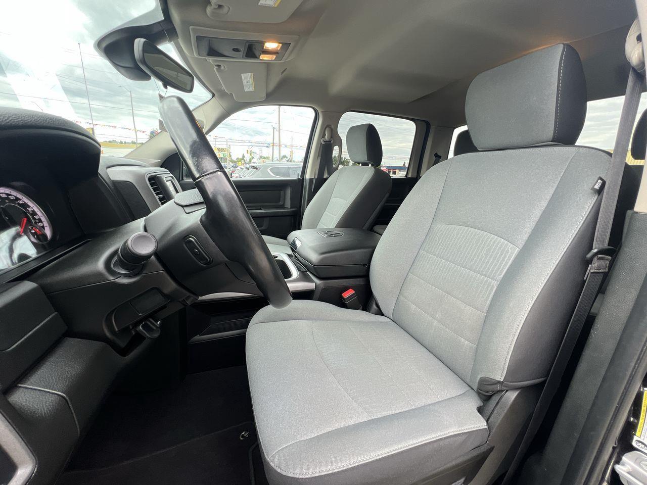 2022 RAM 1500 Classic Tradesman 4X4, HEATED SEATS, BACK UP CAM, CRUISE CONTROL, BLUETOOTH, CRUISE CONTROL!! Photo