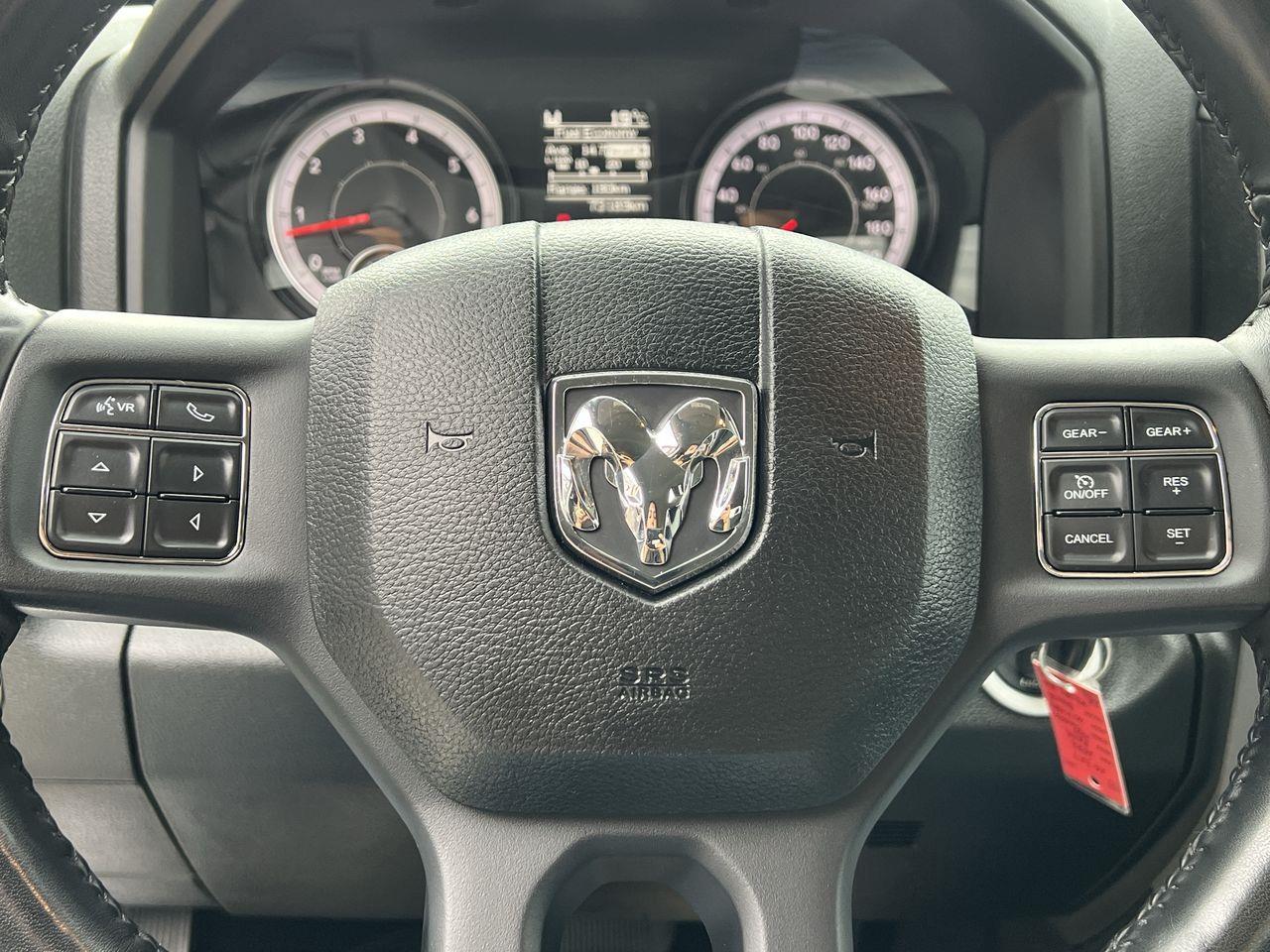 2022 RAM 1500 Classic Tradesman 4X4, HEATED SEATS, BACK UP CAM, CRUISE CONTROL, BLUETOOTH, CRUISE CONTROL!! Photo