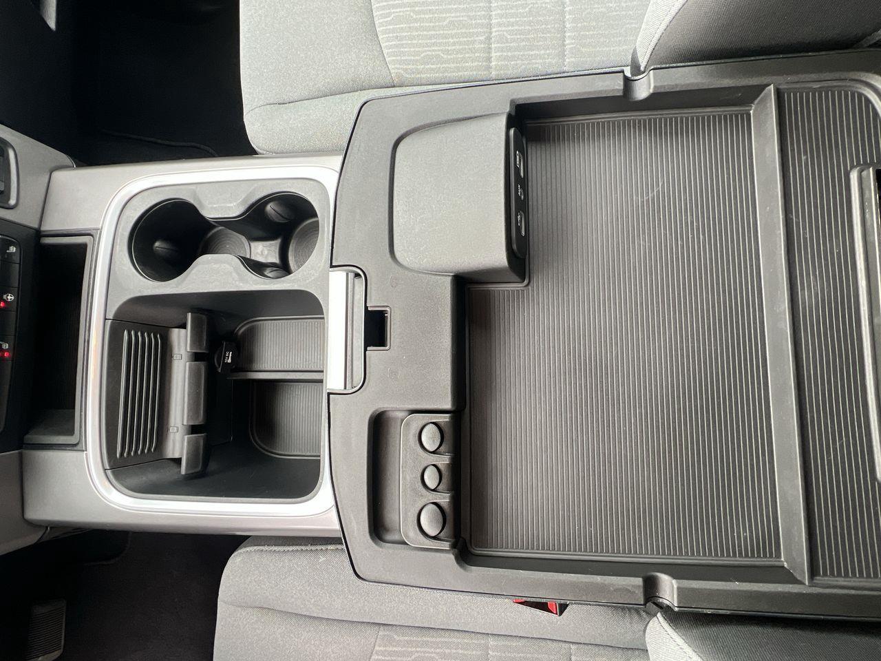 2022 RAM 1500 Classic Tradesman 4X4, HEATED SEATS, BACK UP CAM, CRUISE CONTROL, BLUETOOTH, CRUISE CONTROL!! Photo
