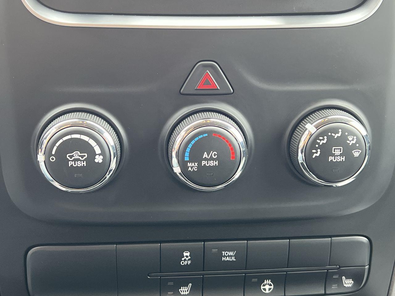 2022 RAM 1500 Classic Tradesman 4X4, HEATED SEATS, BACK UP CAM, CRUISE CONTROL, BLUETOOTH, CRUISE CONTROL!! Photo