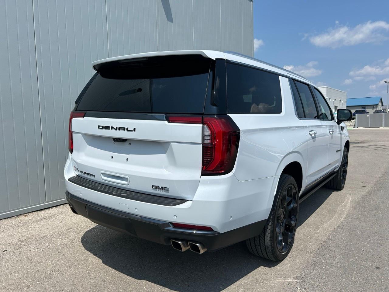 2026 GMC Yukon XL 4WD 4DR DENALI ULTIMATE Photo