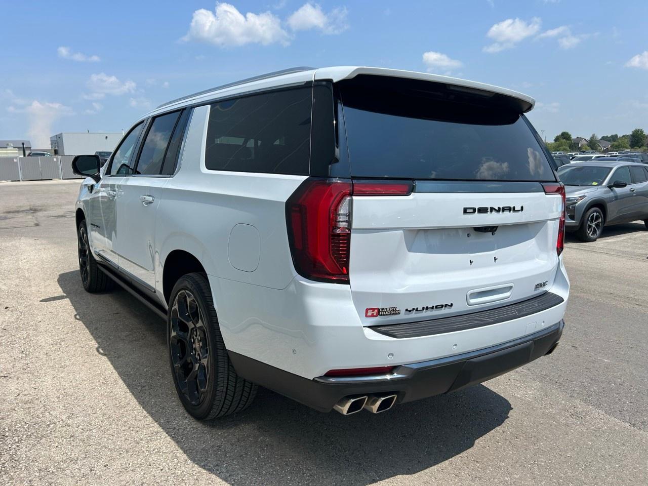 2026 GMC Yukon XL 4WD 4DR DENALI ULTIMATE Photo