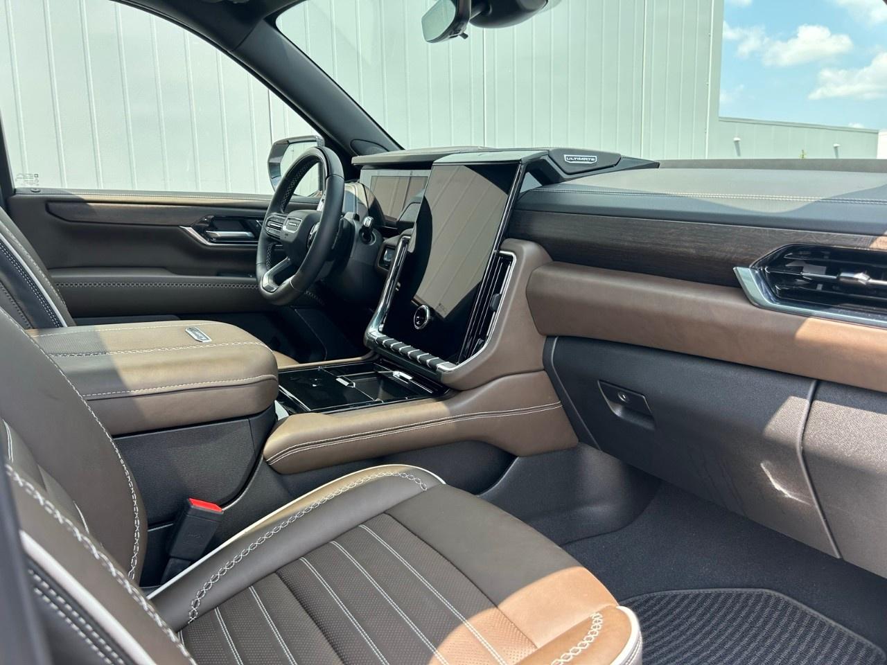 2026 GMC Yukon XL 4WD 4DR DENALI ULTIMATE Photo