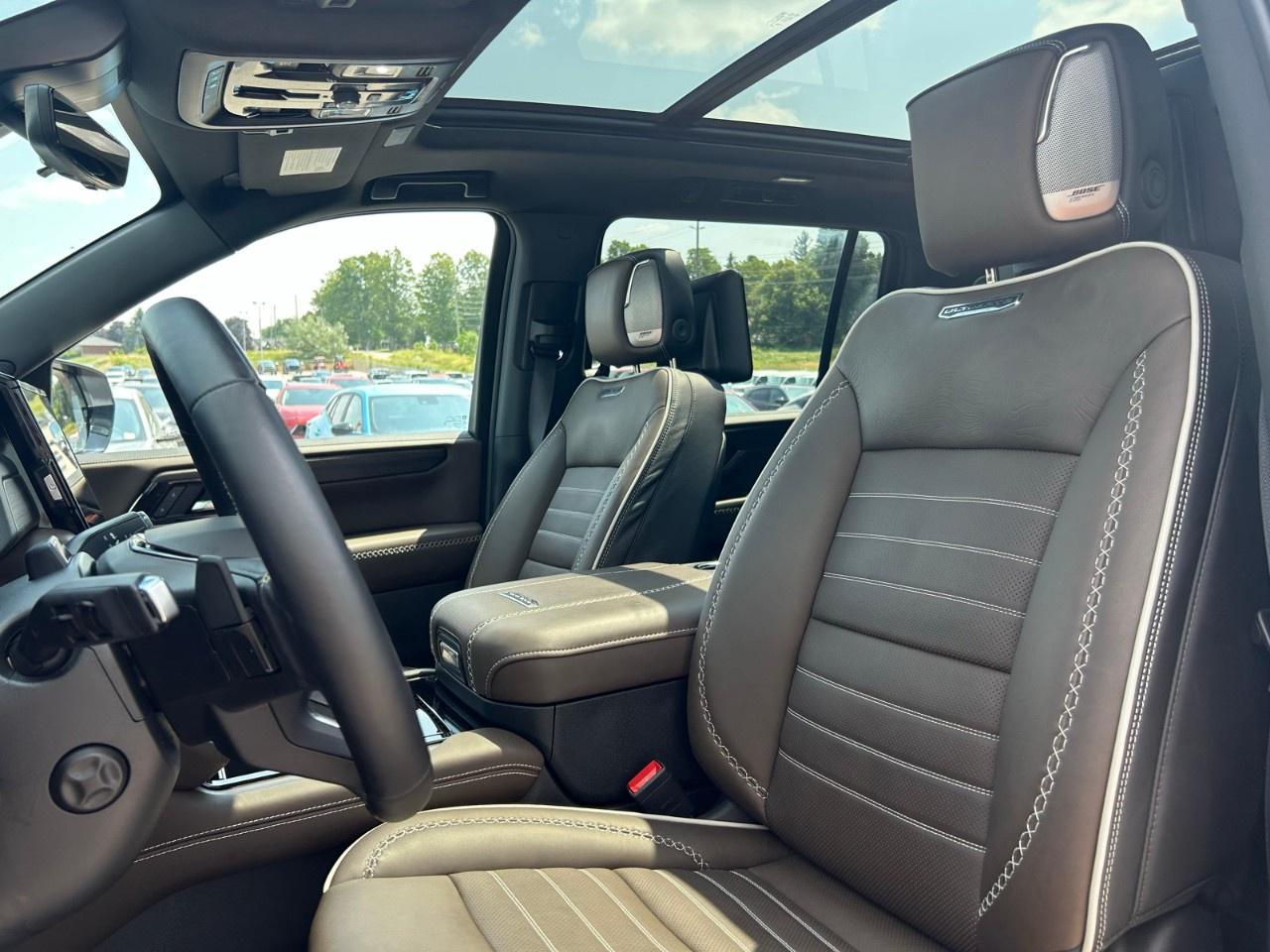 2026 GMC Yukon XL 4WD 4DR DENALI ULTIMATE Photo