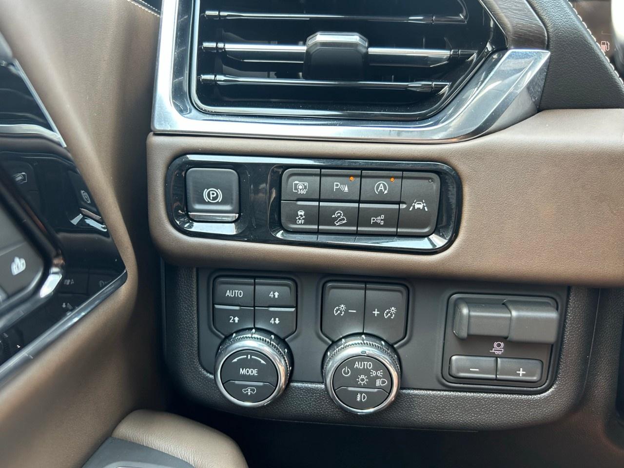 2026 GMC Yukon XL 4WD 4DR DENALI ULTIMATE Photo