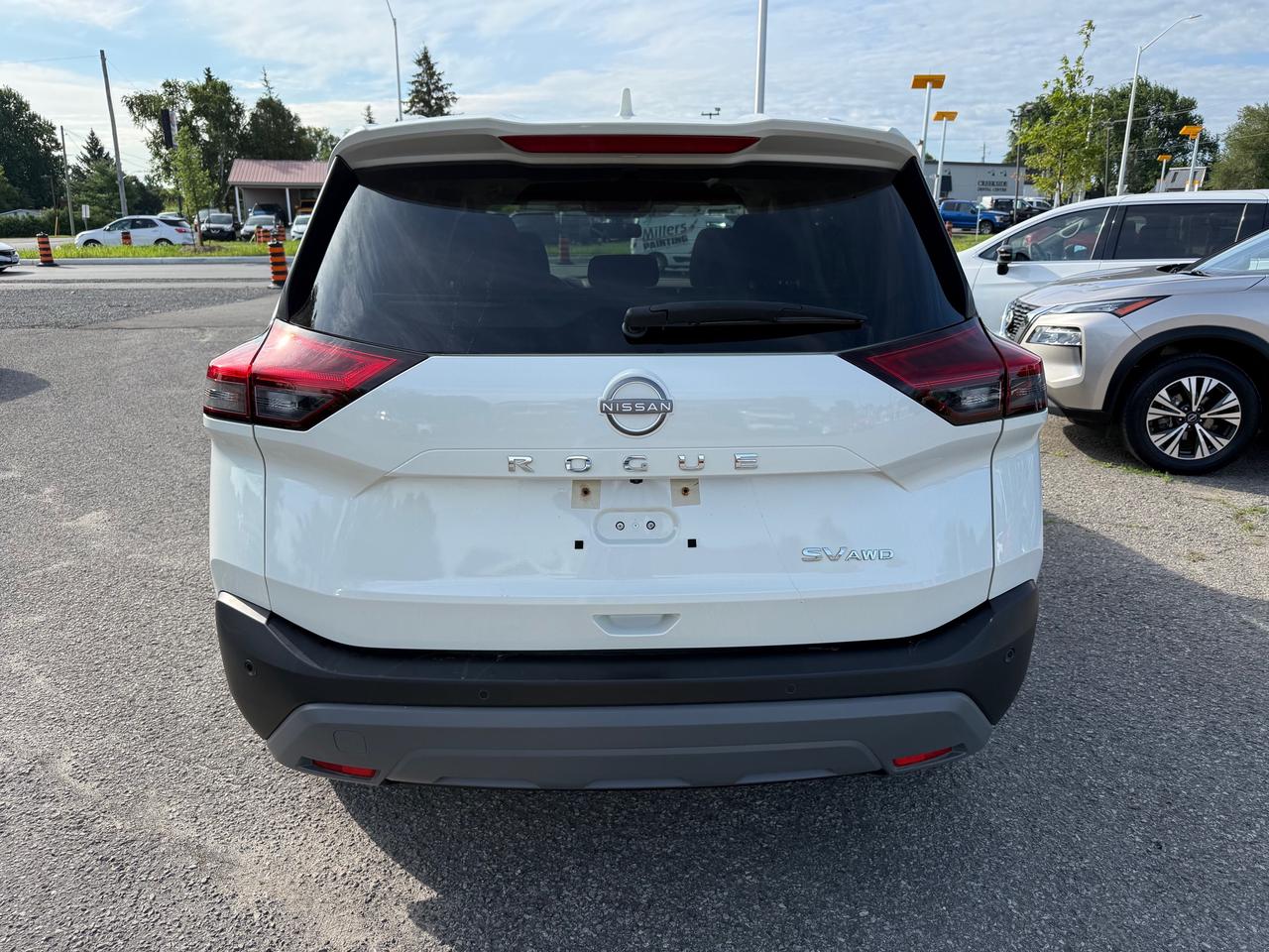 2023 Nissan Rogue SV Moonroof Sunroof! AutoStart! CarPlay! Photo