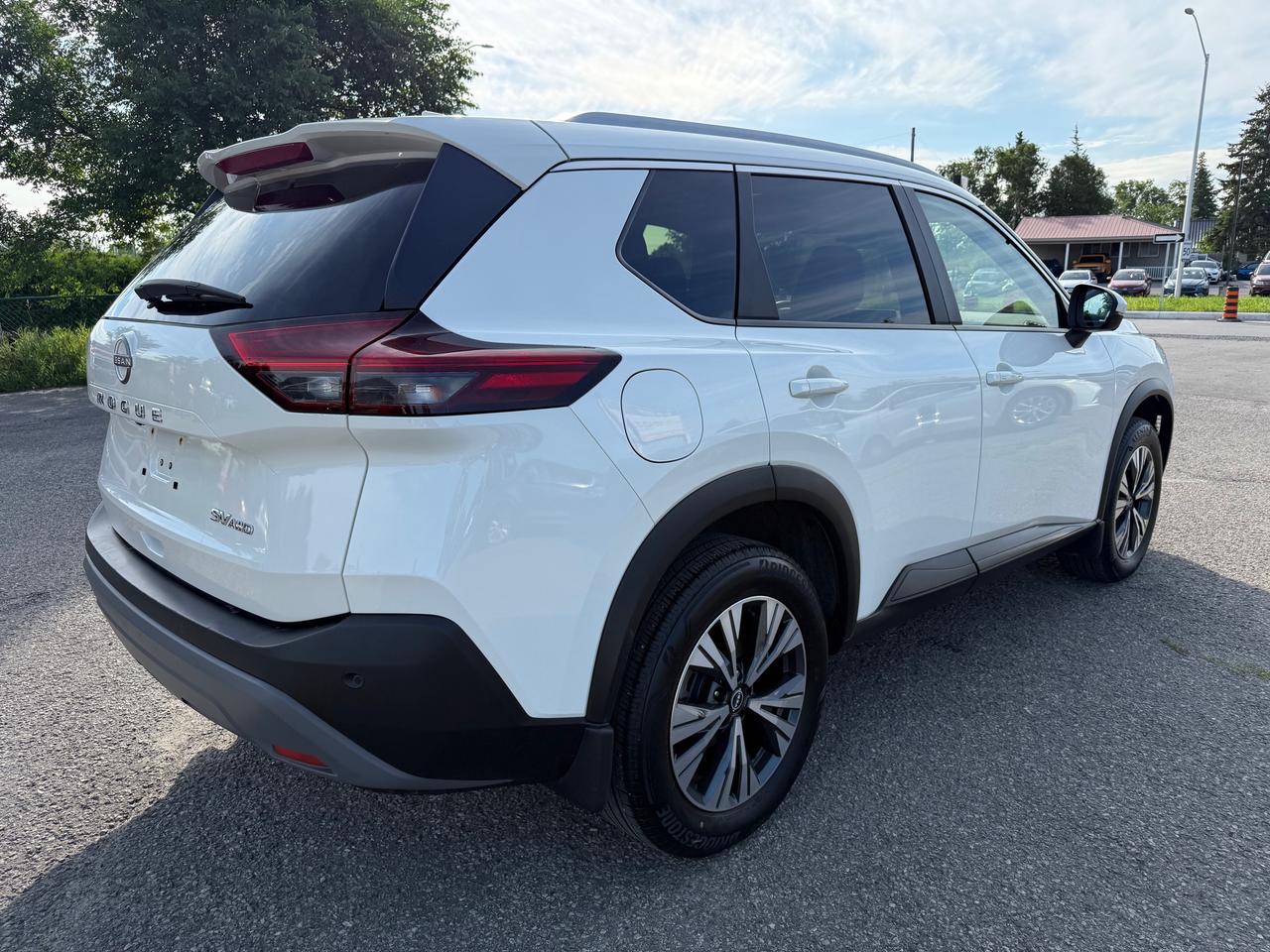 2023 Nissan Rogue SV Moonroof Sunroof! AutoStart! CarPlay! Photo