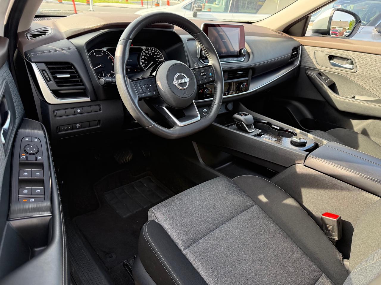 2023 Nissan Rogue SV Moonroof Sunroof! AutoStart! CarPlay! Photo
