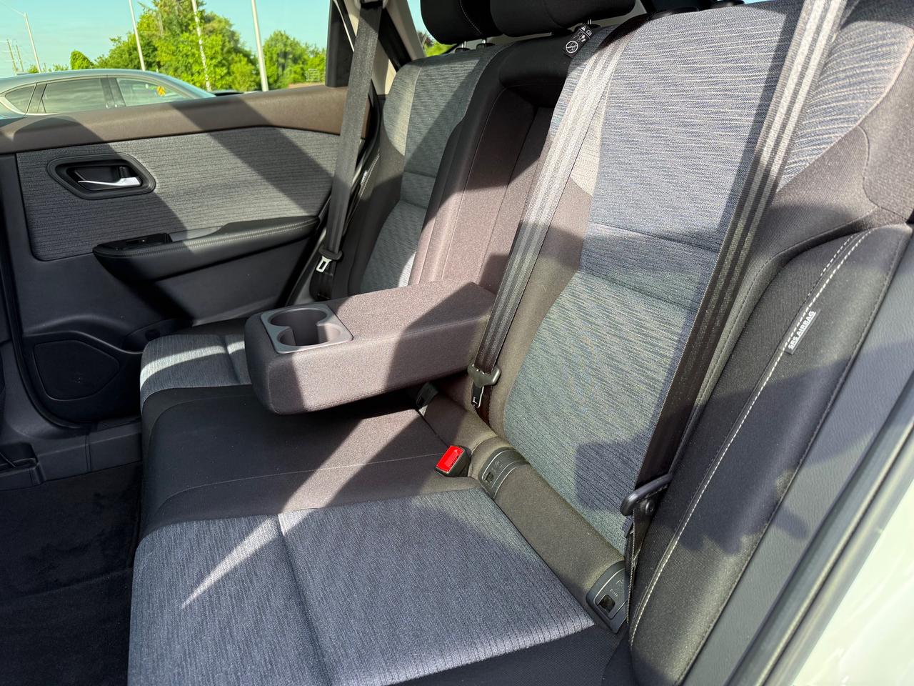 2023 Nissan Rogue SV Moonroof Sunroof! AutoStart! CarPlay! Photo