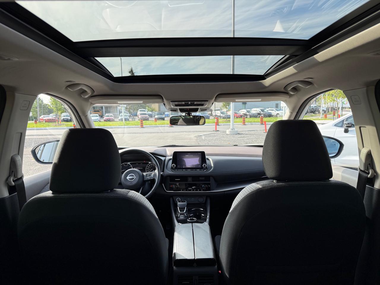 2023 Nissan Rogue SV Moonroof Sunroof! AutoStart! CarPlay! Photo