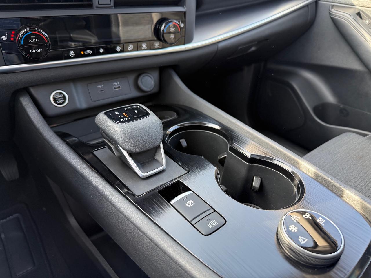2023 Nissan Rogue SV Moonroof Sunroof! AutoStart! CarPlay! Photo