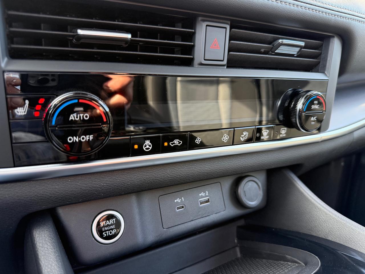 2023 Nissan Rogue SV Moonroof Sunroof! AutoStart! CarPlay! Photo