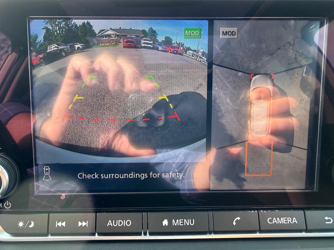 2023 Nissan Rogue SV Moonroof Sunroof! AutoStart! CarPlay! Photo