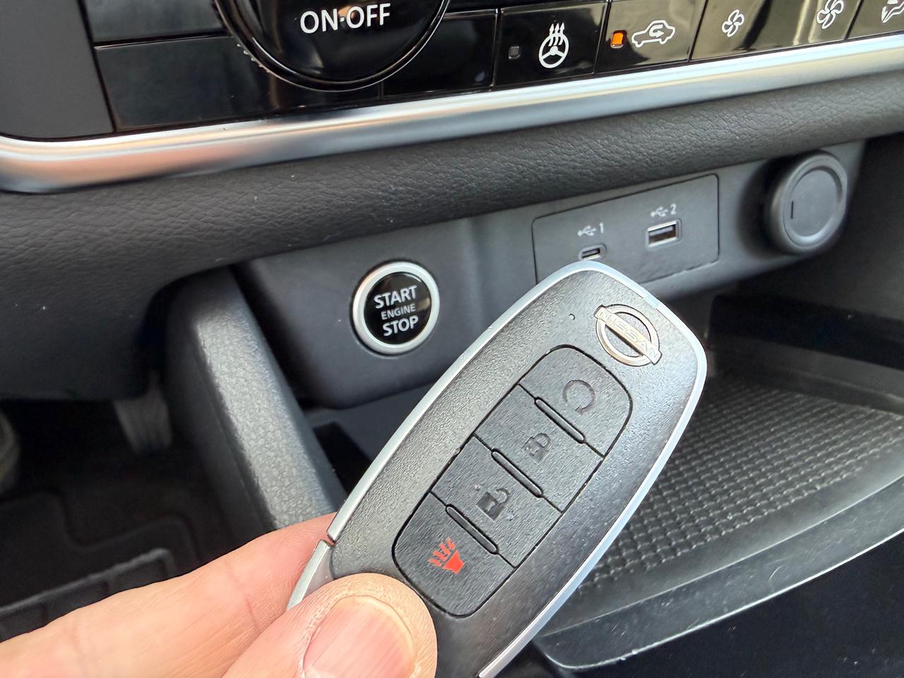 2023 Nissan Rogue SV Moonroof Sunroof! AutoStart! CarPlay! Photo