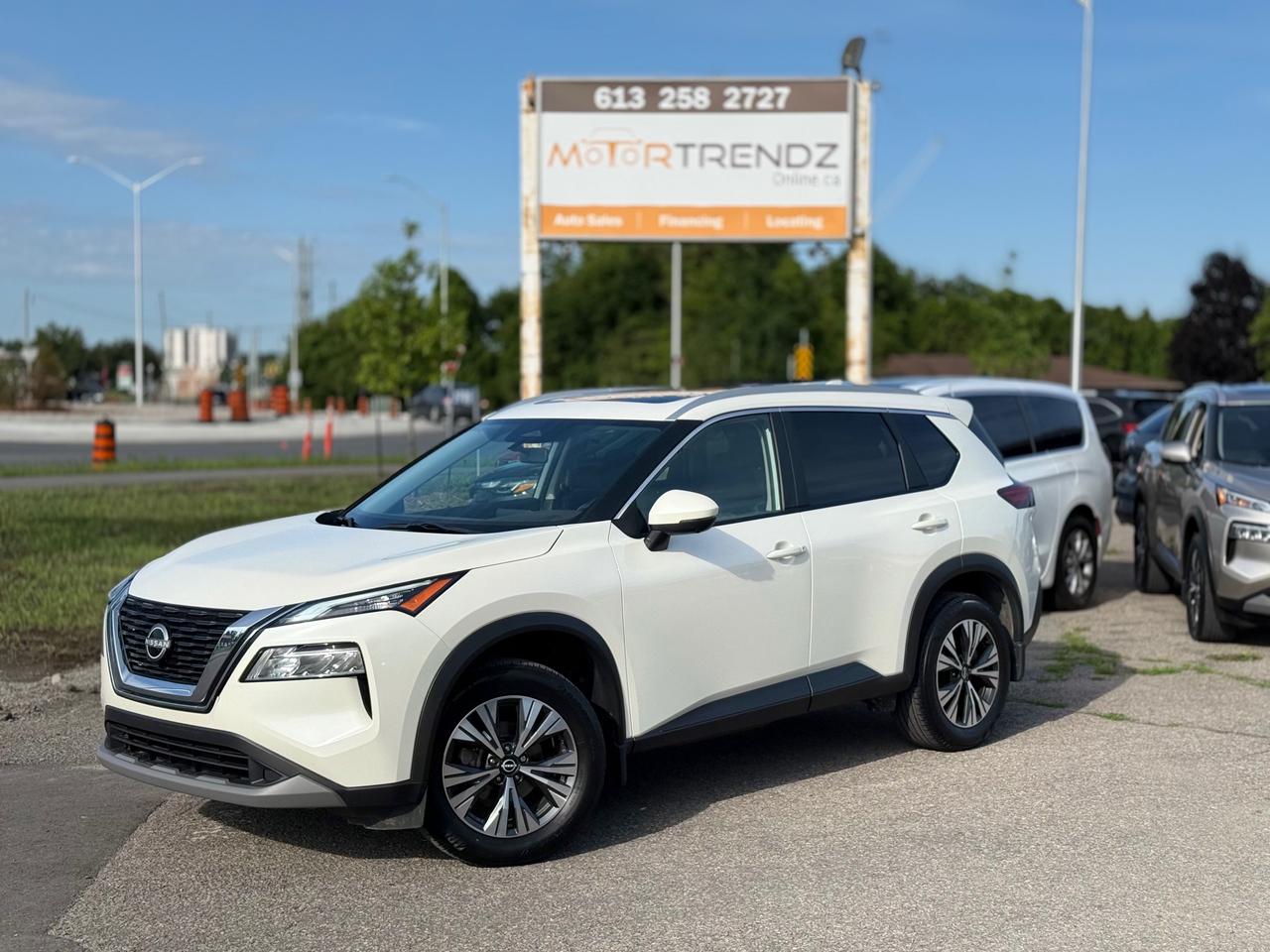 2023 Nissan Rogue SV Moonroof Sunroof! AutoStart! CarPlay! Photo