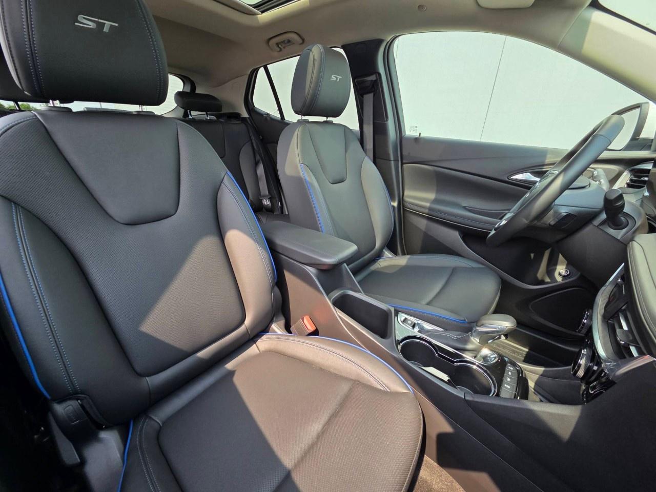 2026 Buick Encore GX Sport Touring AWD Photo