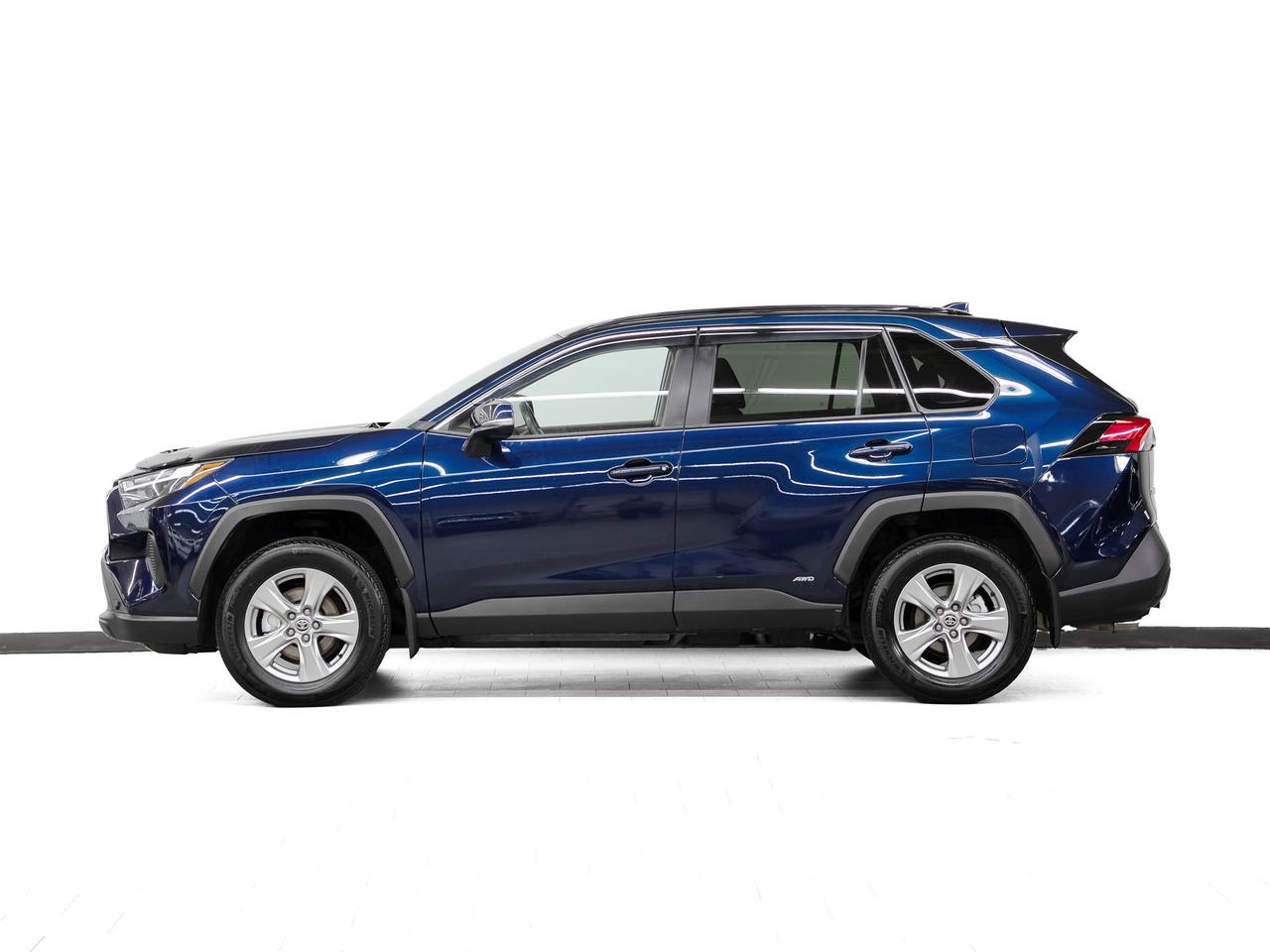 2022 Toyota RAV4 HYBRID XLE AWD | Sunroof | Heated Seats | CarPlay