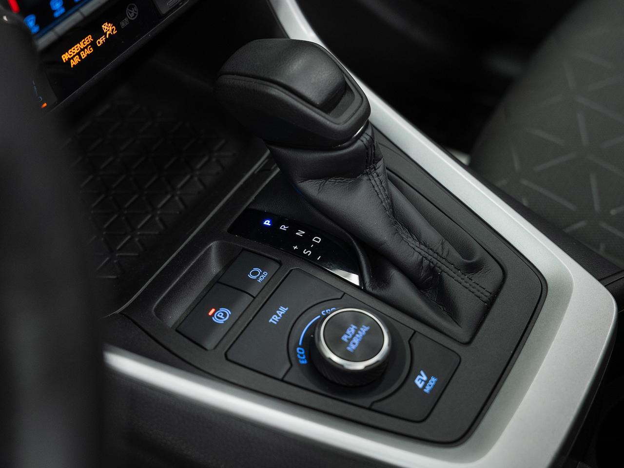 2022 Toyota RAV4 HYBRID XLE AWD | Sunroof | Heated Seats | CarPlay