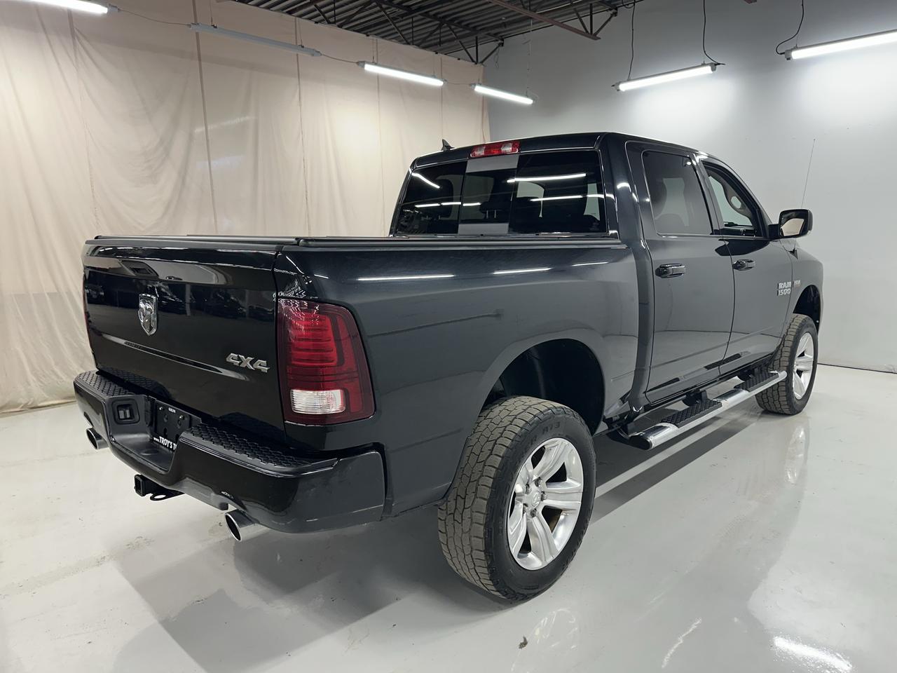 2018 RAM 1500 SPORT Photo25