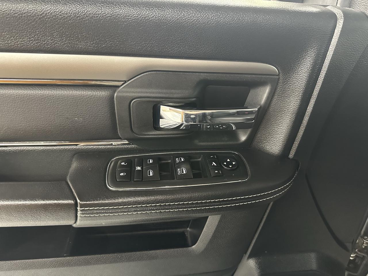 2018 RAM 1500 SPORT Photo11