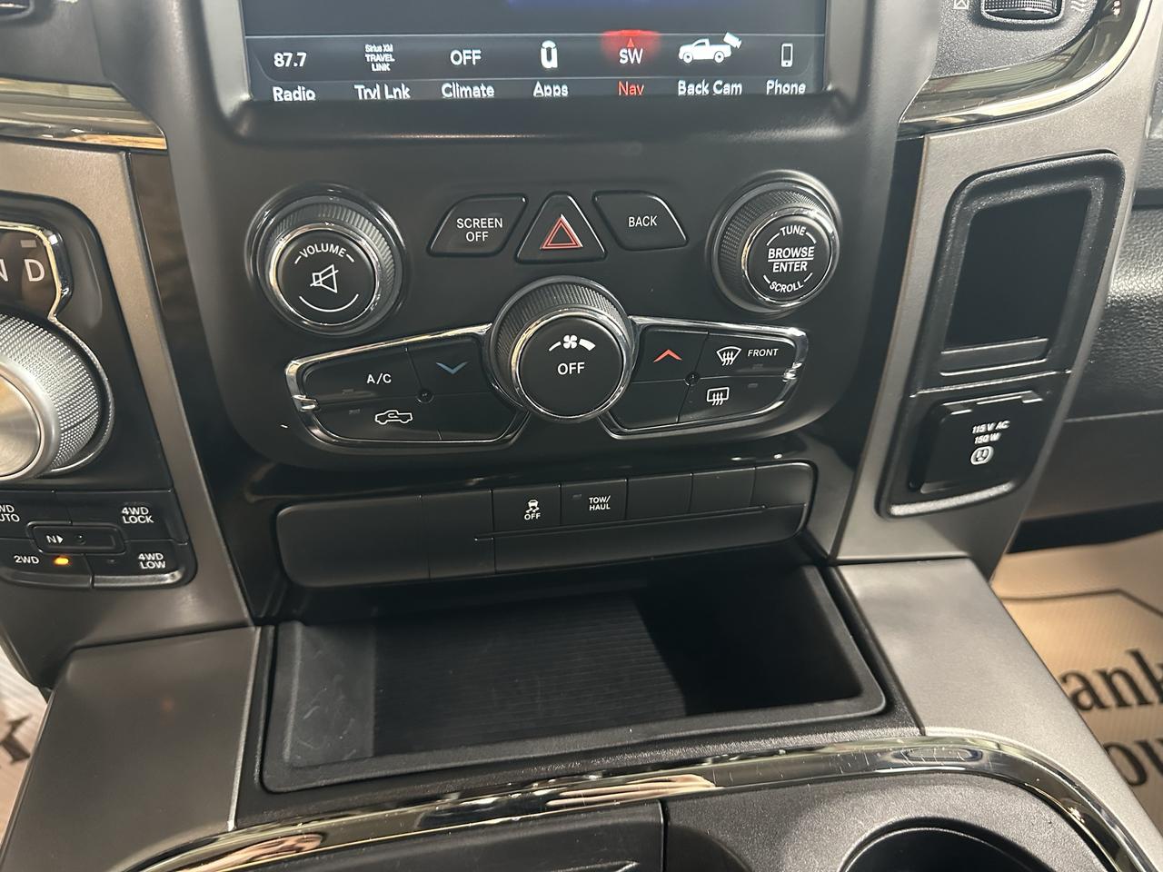 2018 RAM 1500 SPORT Photo36