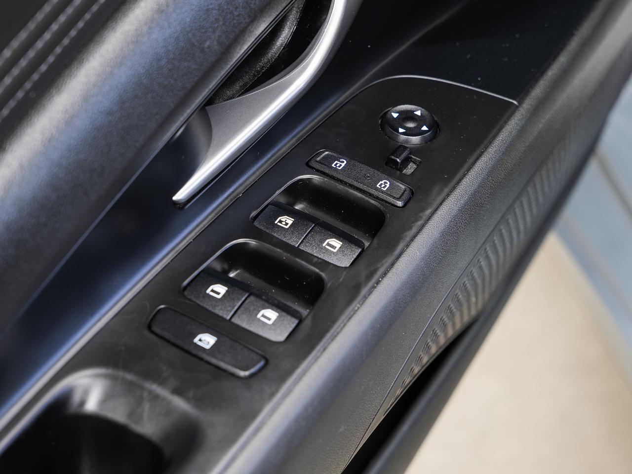 2021 Hyundai Elantra PREFERRED | Heated Seats | LaneDep | BSM | CarPlay