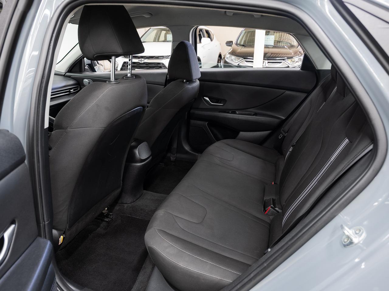 2021 Hyundai Elantra PREFERRED | Heated Seats | LaneDep | BSM | CarPlay