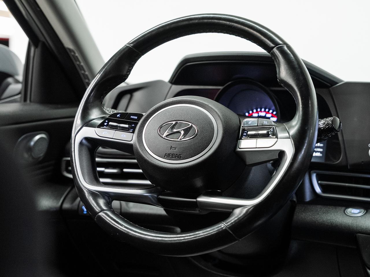 2021 Hyundai Elantra PREFERRED | Heated Seats | LaneDep | BSM | CarPlay