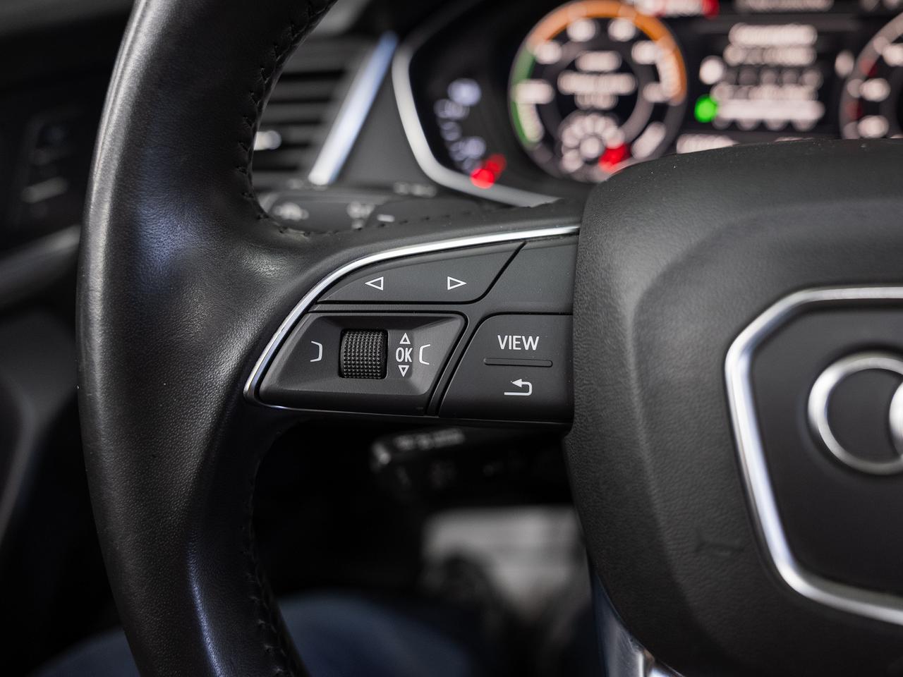 2020 Audi Q5 TECHNIK 55 PHEV AWD | Nav | Panoroof | CarPlay