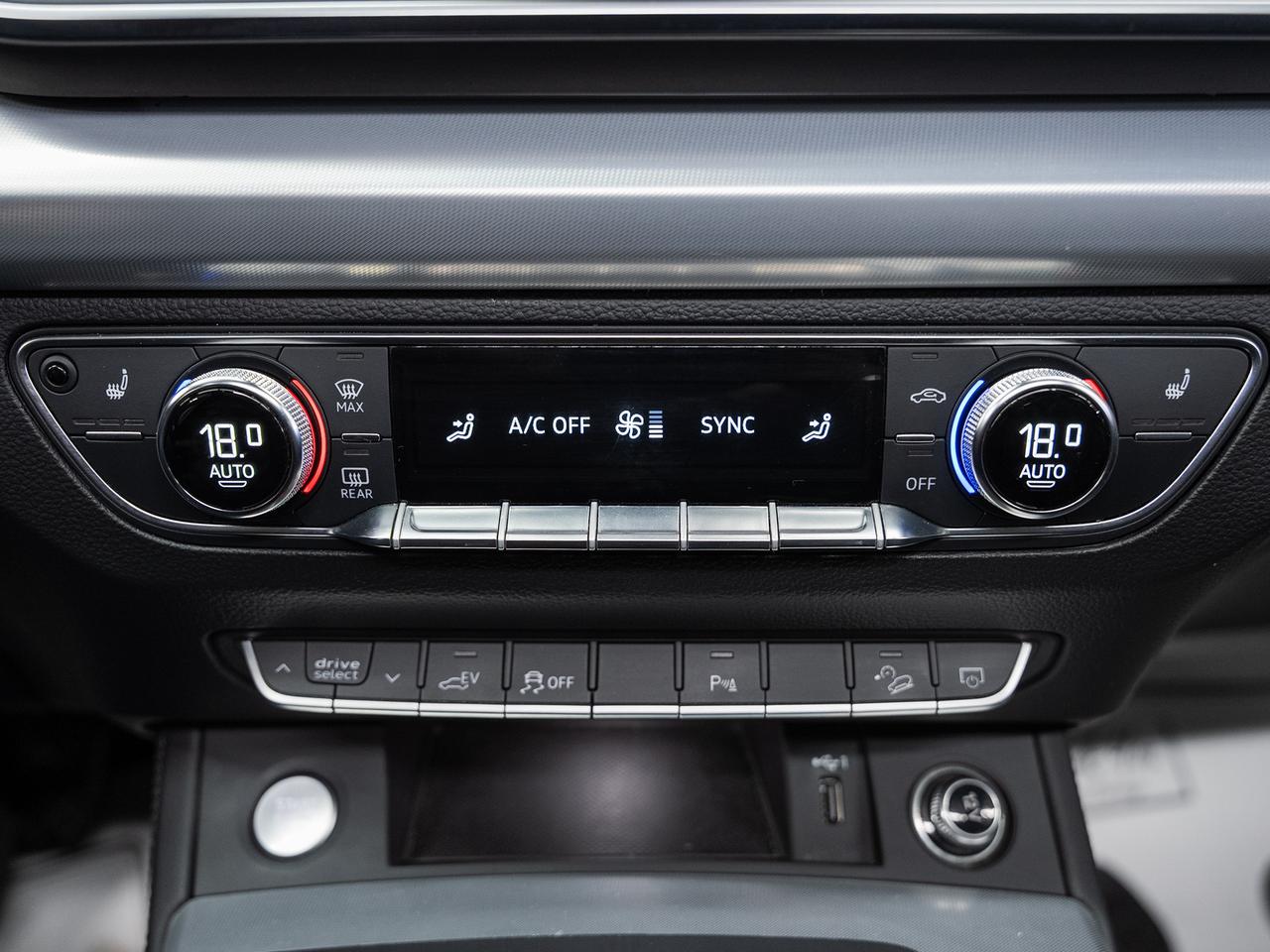 2020 Audi Q5 TECHNIK 55 PHEV AWD | Nav | Panoroof | CarPlay