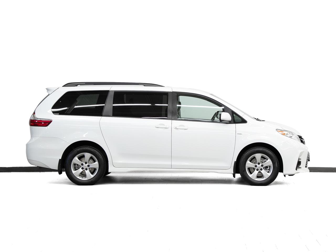 2020 Toyota Sienna LE AWD | 7 Pass | Power Doors | LKAS | CarPlay Photo3