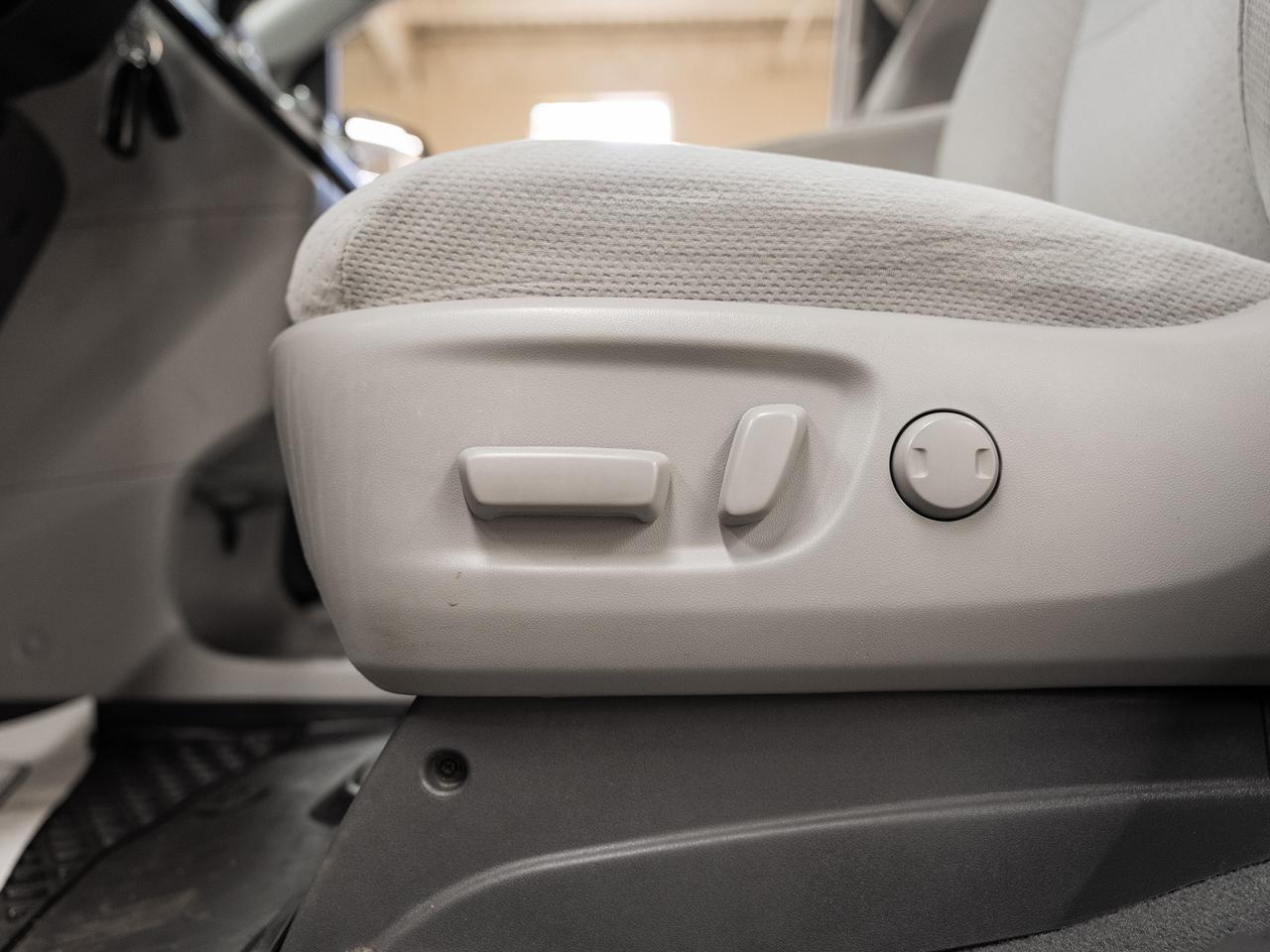 2020 Toyota Sienna LE AWD | 7 Pass | Power Doors | LKAS | CarPlay