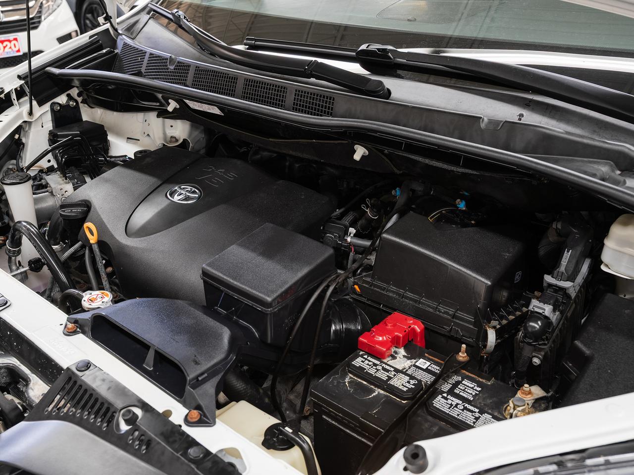 2020 Toyota Sienna LE AWD | 7 Pass | Power Doors | LKAS | CarPlay