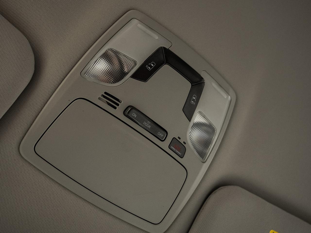 2020 Toyota Sienna LE AWD | 7 Pass | Power Doors | LKAS | CarPlay