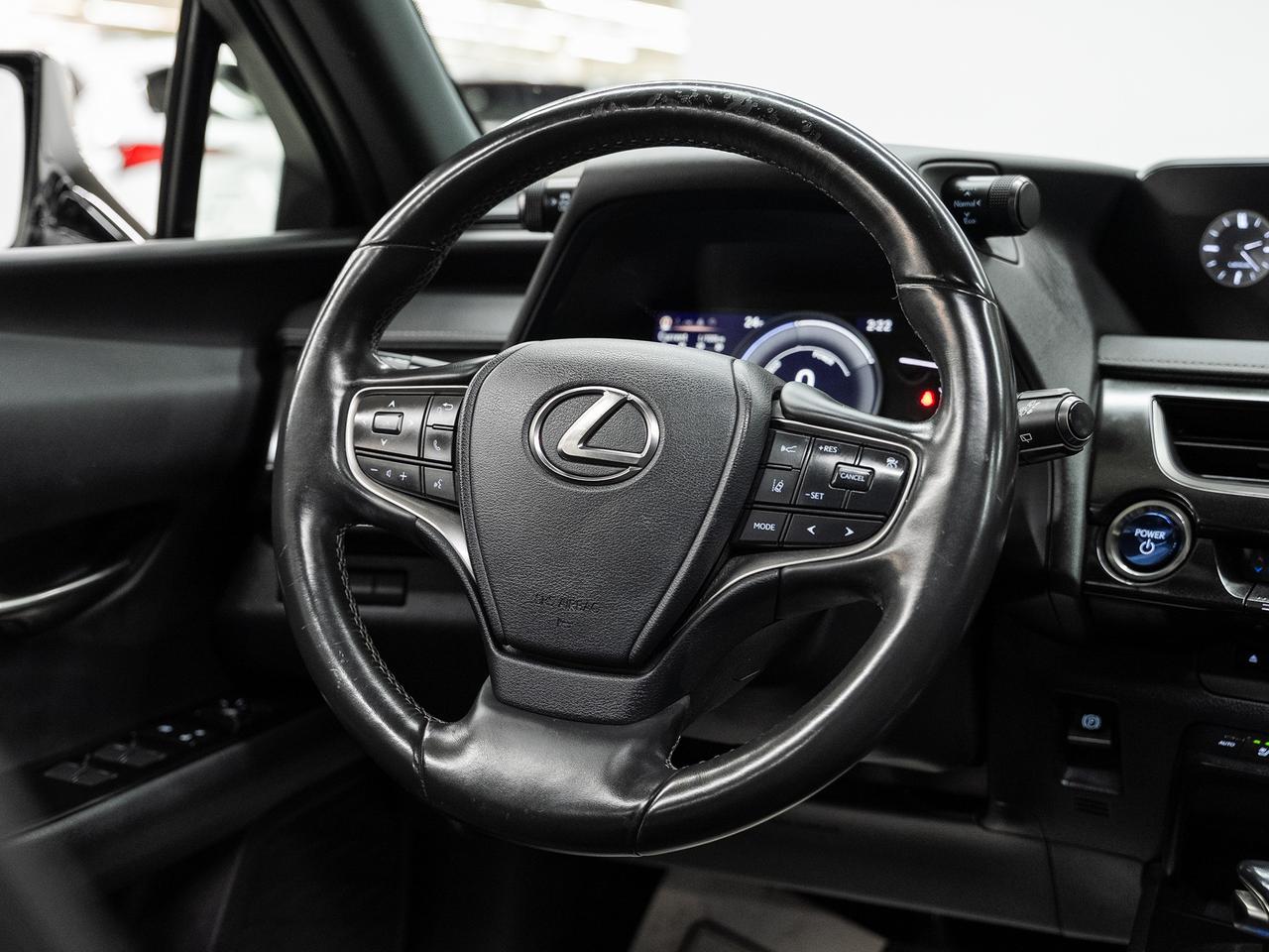 2021 Lexus UX 250 HYBRID AWD | Sunroof | Leather | BSM | CarPlay