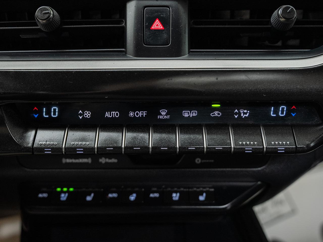 2021 Lexus UX 250 HYBRID AWD | Sunroof | Leather | BSM | CarPlay