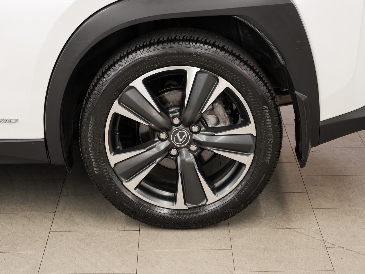 2021 Lexus UX 250 HYBRID AWD | Sunroof | Leather | BSM | CarPlay