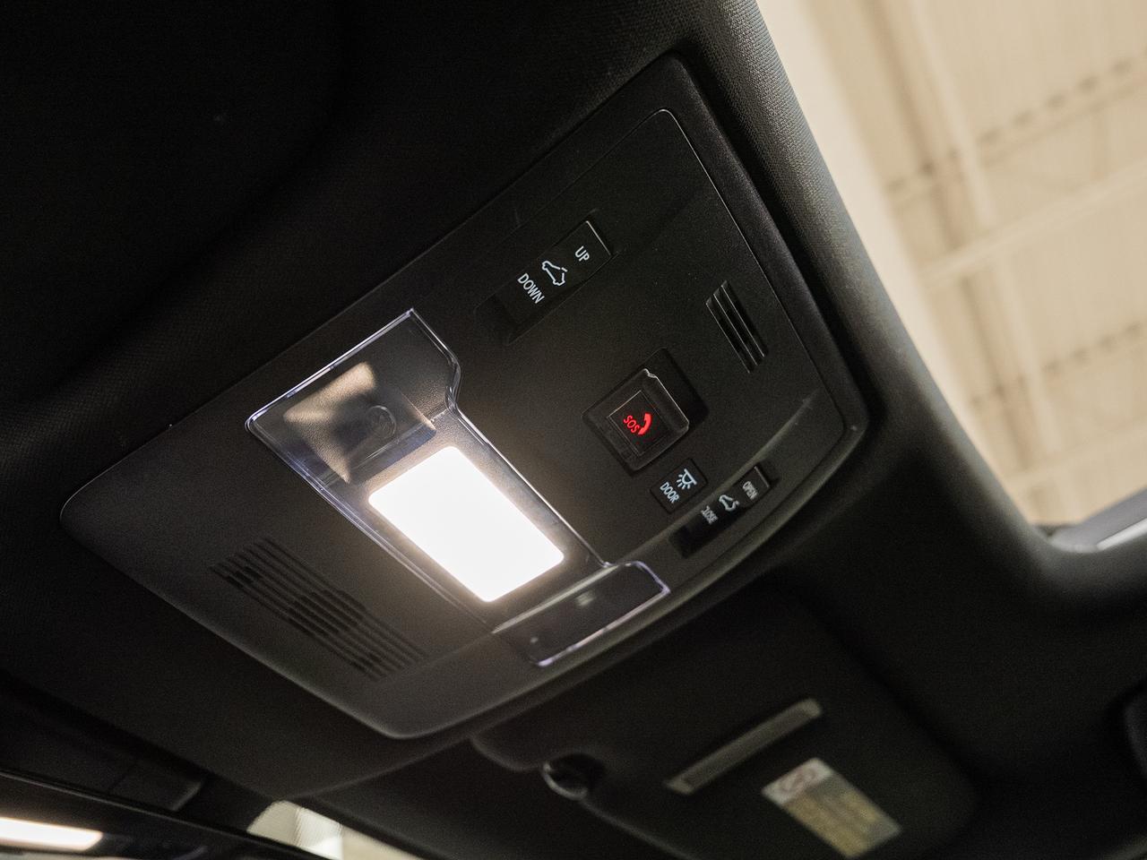 2021 Lexus UX 250 HYBRID AWD | Sunroof | Leather | BSM | CarPlay