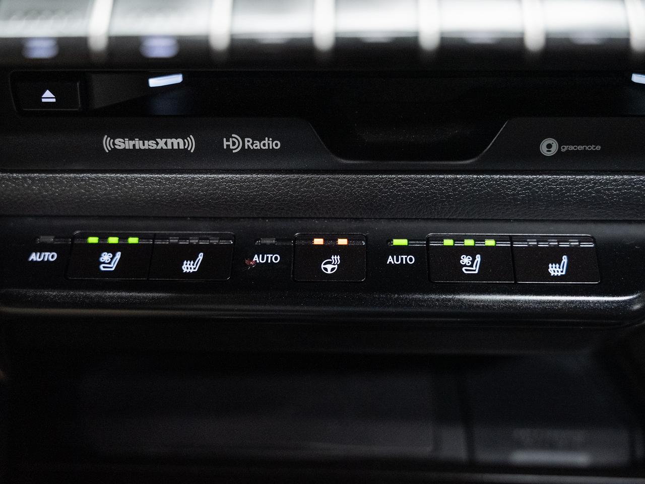 2021 Lexus UX 250 HYBRID AWD | Sunroof | Leather | BSM | CarPlay