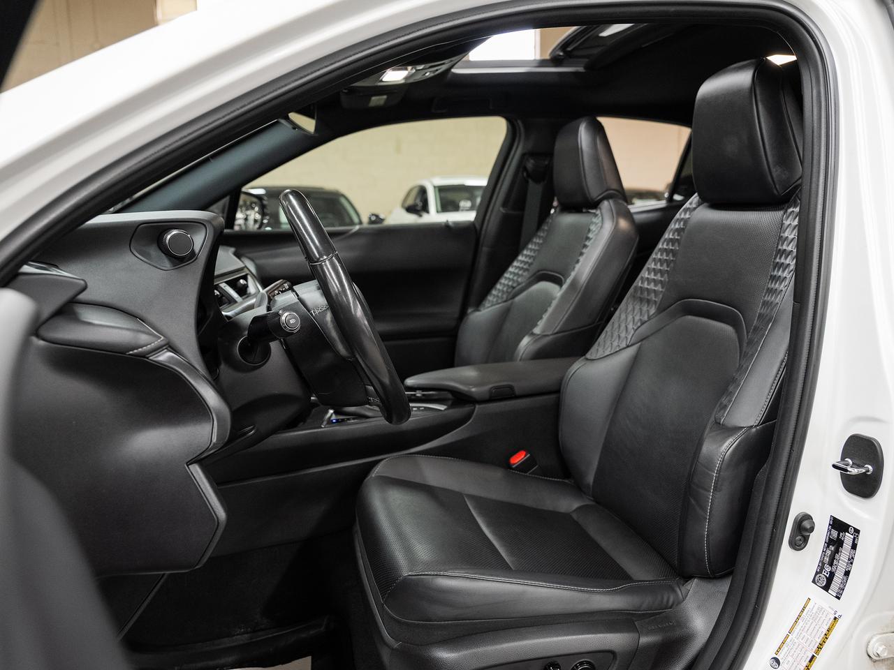 2021 Lexus UX 250 HYBRID AWD | Sunroof | Leather | BSM | CarPlay