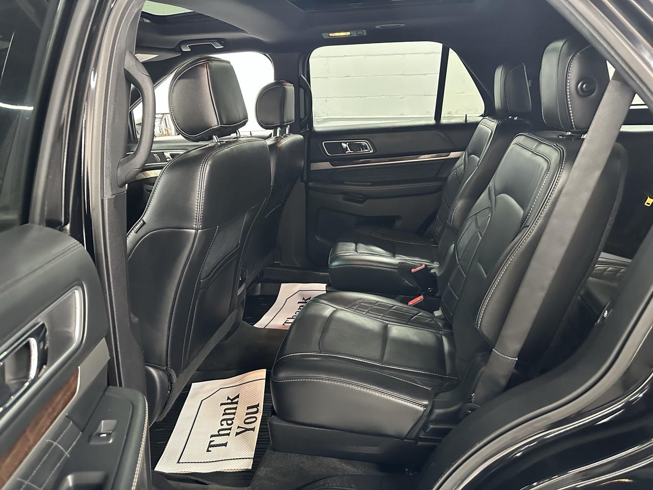 2017 Ford Explorer Platinum Photo26