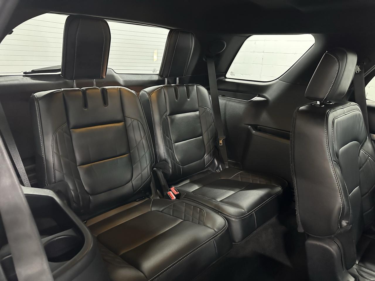 2017 Ford Explorer Platinum Photo27
