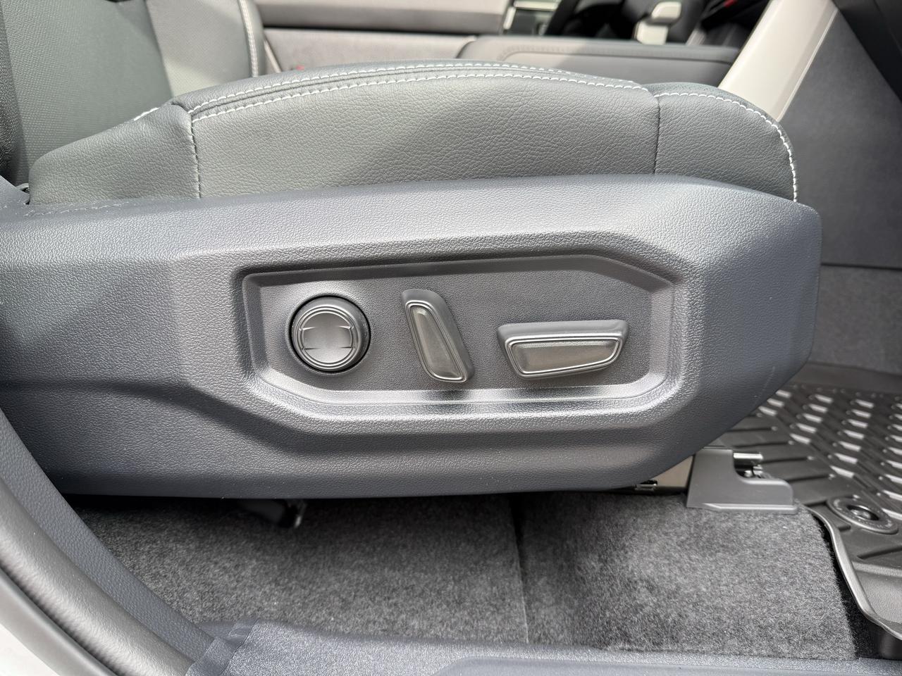 2026 Toyota Tundra Hybrid CrewMax Limited Nightshade Photo