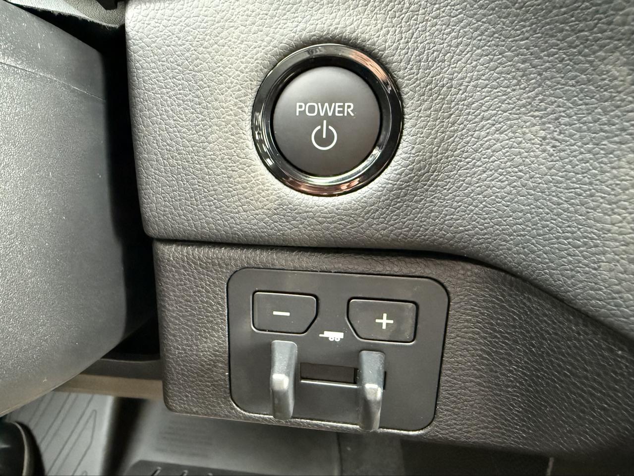 2026 Toyota Tundra Hybrid CrewMax Limited Nightshade Photo