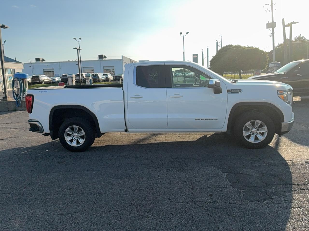 2021 GMC Sierra 1500 SLE 4WD DoubleCab 5.3L8cylGas 6'7"Box HeatedSeats Photo