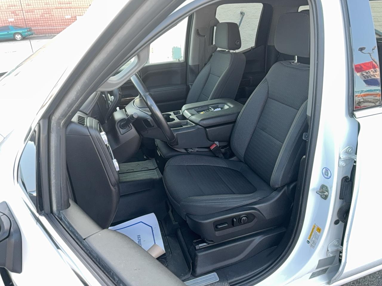 2021 GMC Sierra 1500 SLE 4WD DoubleCab 5.3L8cylGas 6'7"Box HeatedSeats Photo
